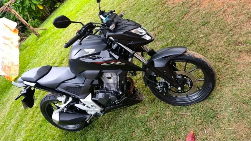 CB 300F TWISTER 