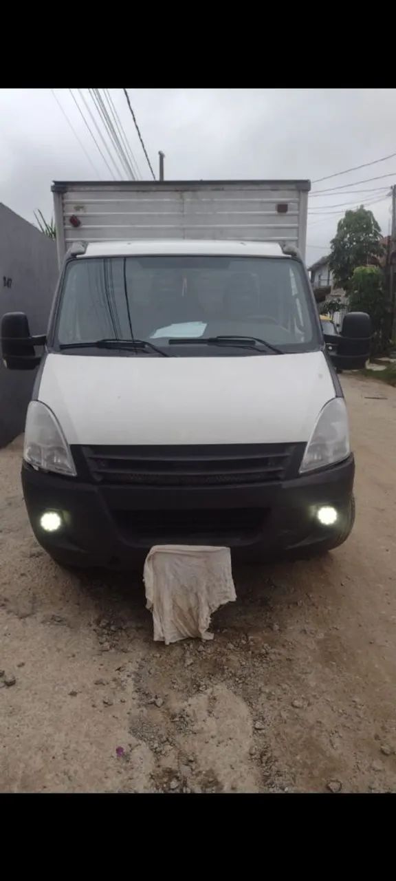 Iveco Daily 2008 Baú  - Foto 2