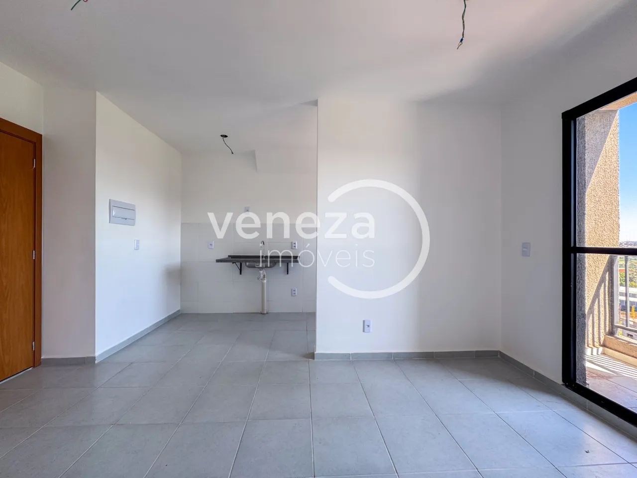 Apartamento à venda no Edifício Ever, região Norte de Londrina - Foto 5
