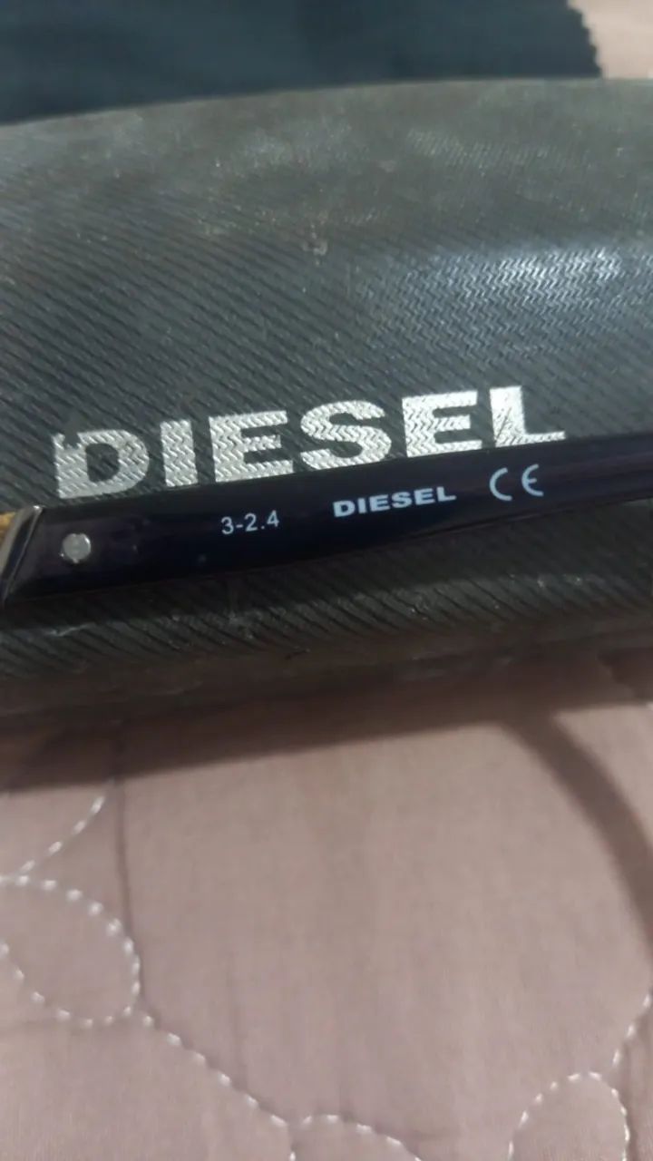 Óculos com lentes com grau Diesel usado. - Foto 4