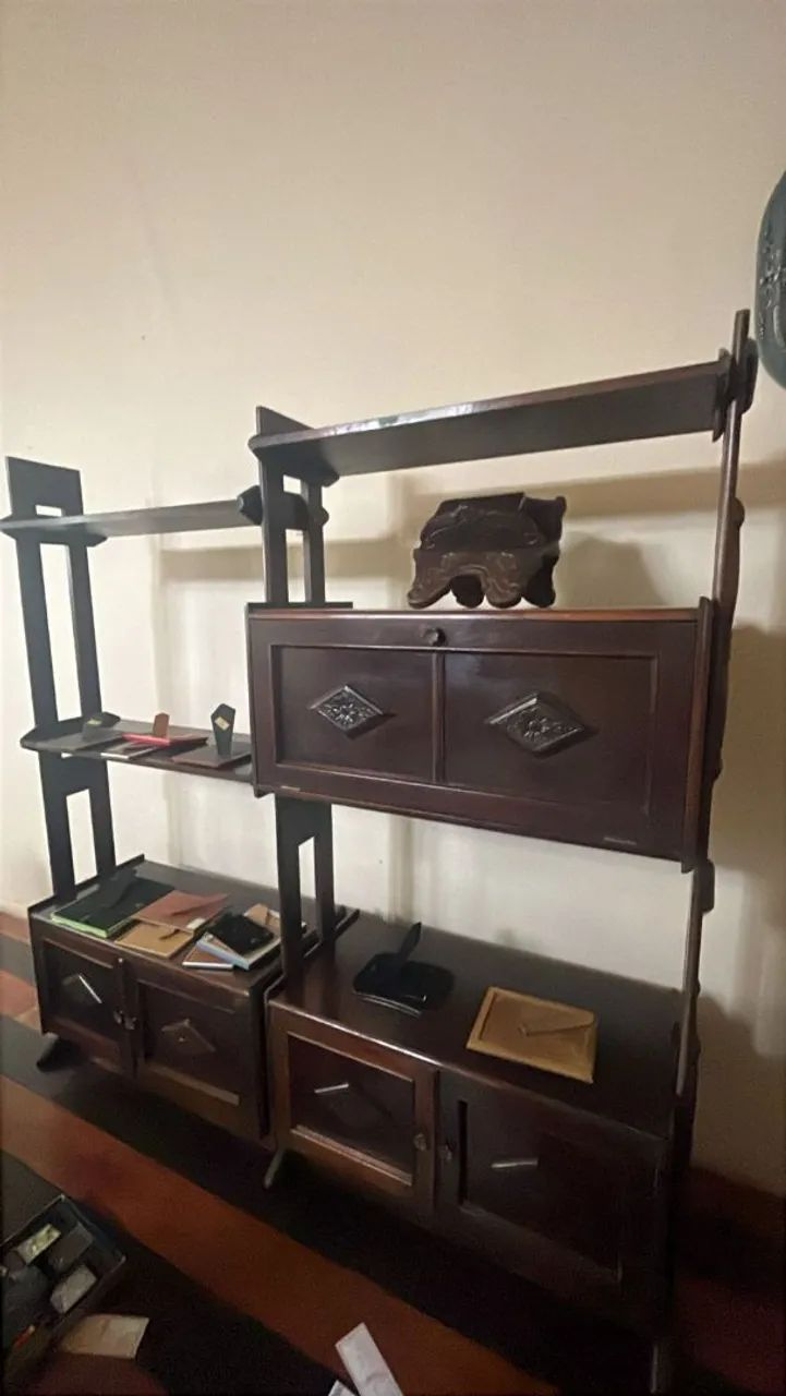 Estante colonial