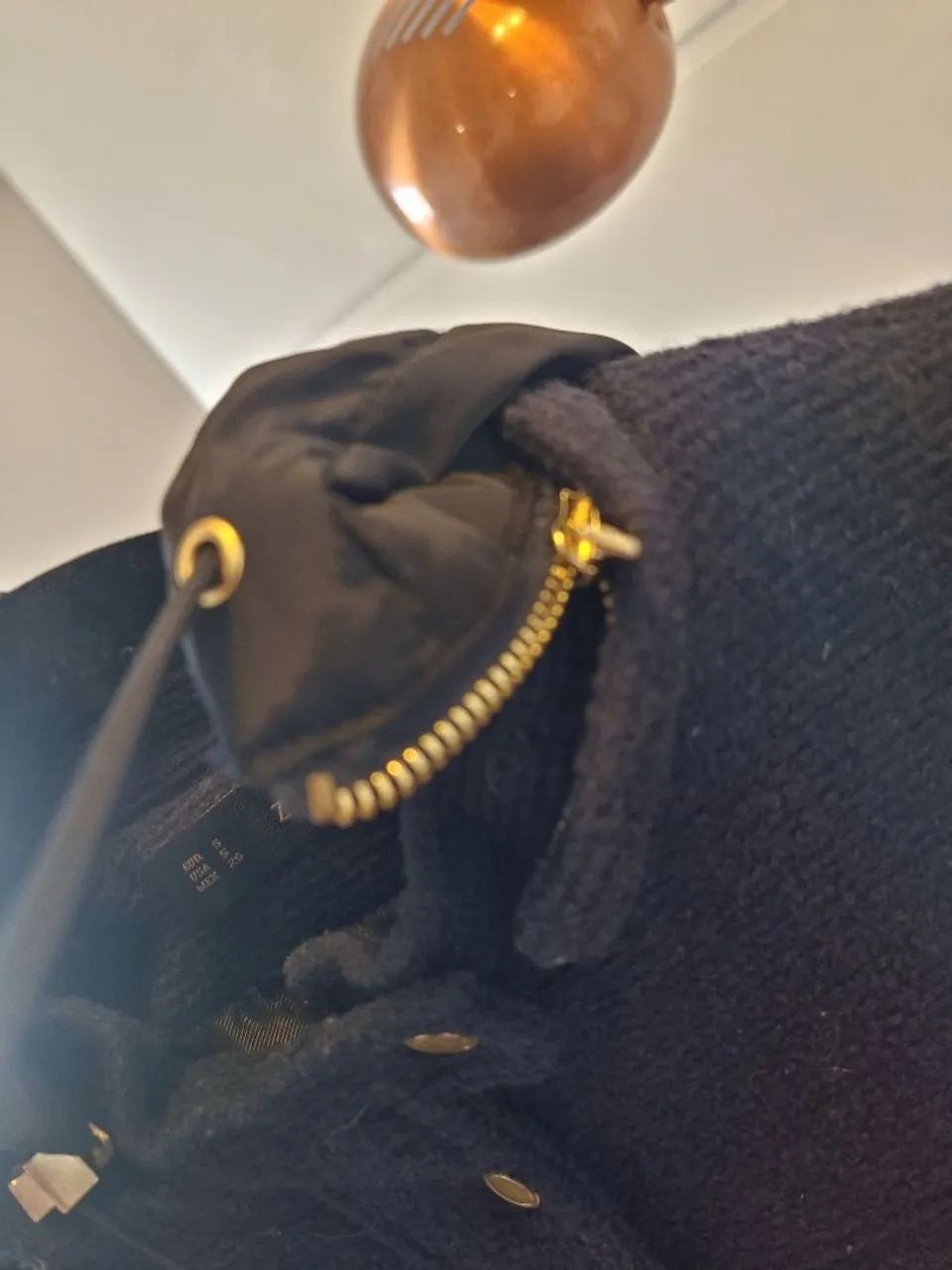 Blusa/Jaqueta Zara muito nova - Foto 4