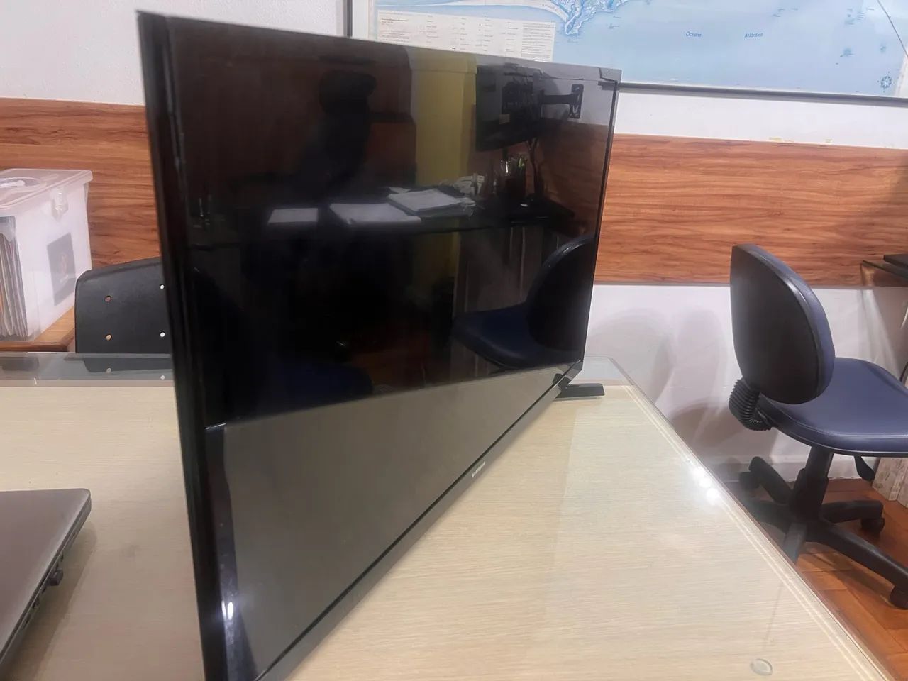 Televisor Samsung 35 polegadas precisa trocar tela apartas R$200,00