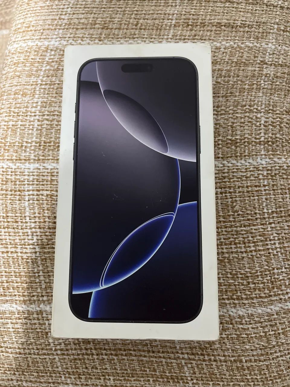 Caixa de Iphone 16 Pro Max