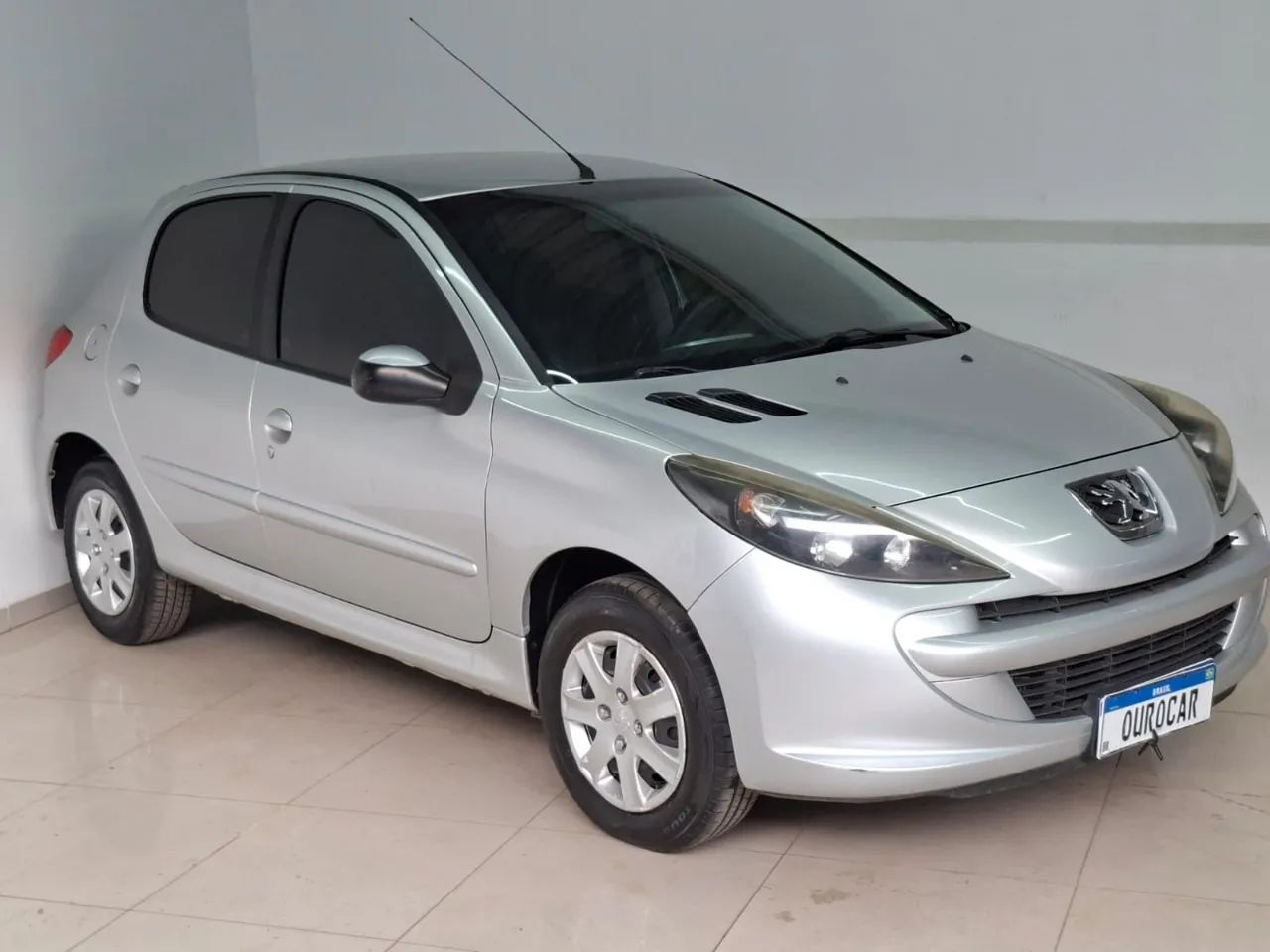 Peugeot 207 207 Active 1.4 Flex 8V 5p 2015