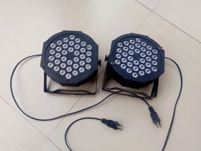 Canhão Par Led 36 Leds 3w Rgb Refletor Dmx 127/220v USADO