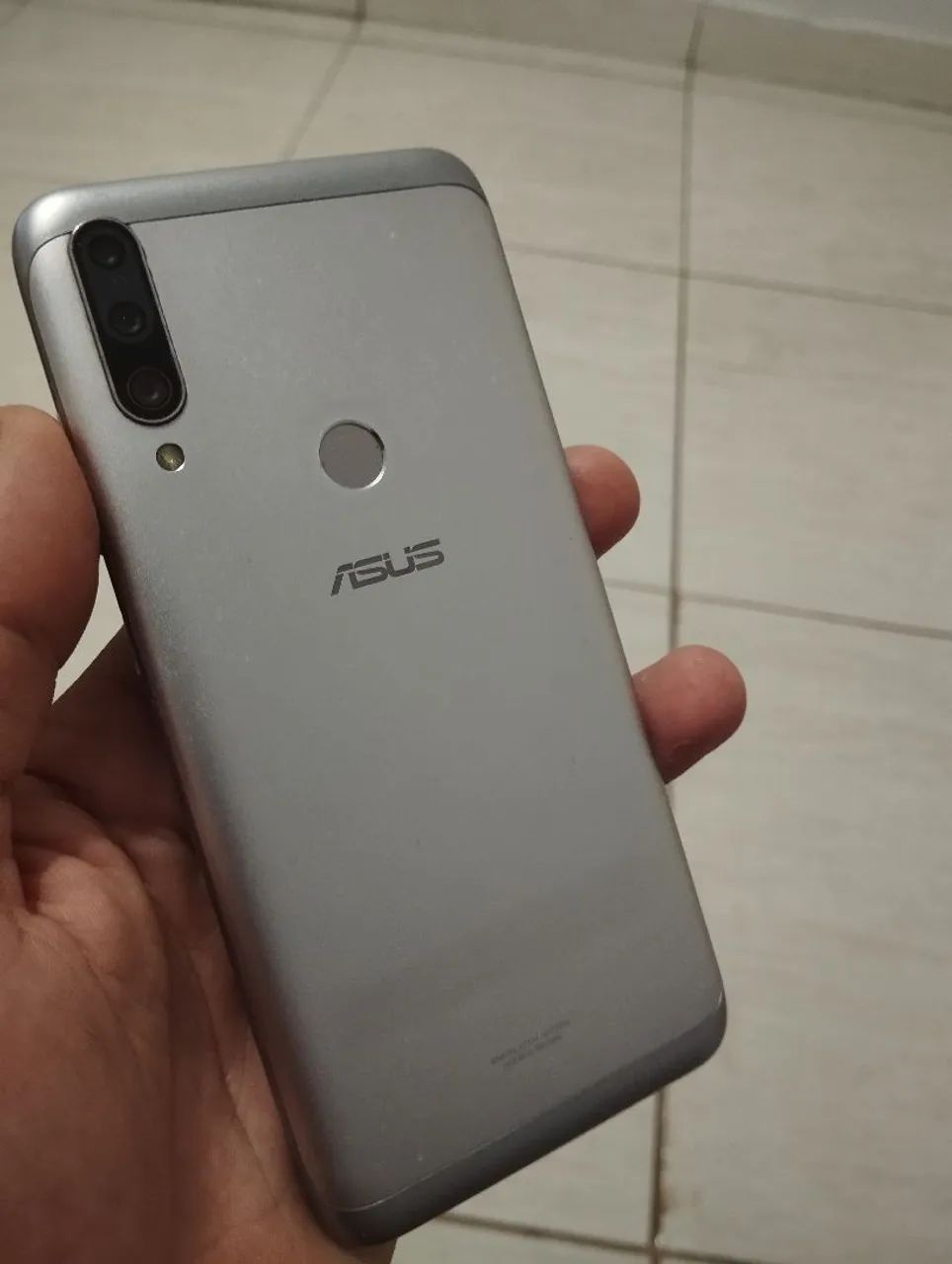 Celular ASUS A001D - Foto 2