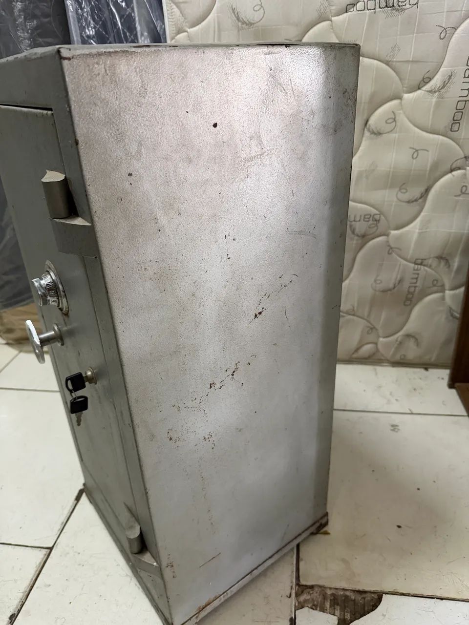 Cofre em aço e concreto resistente com chave e segredo  - Foto 3