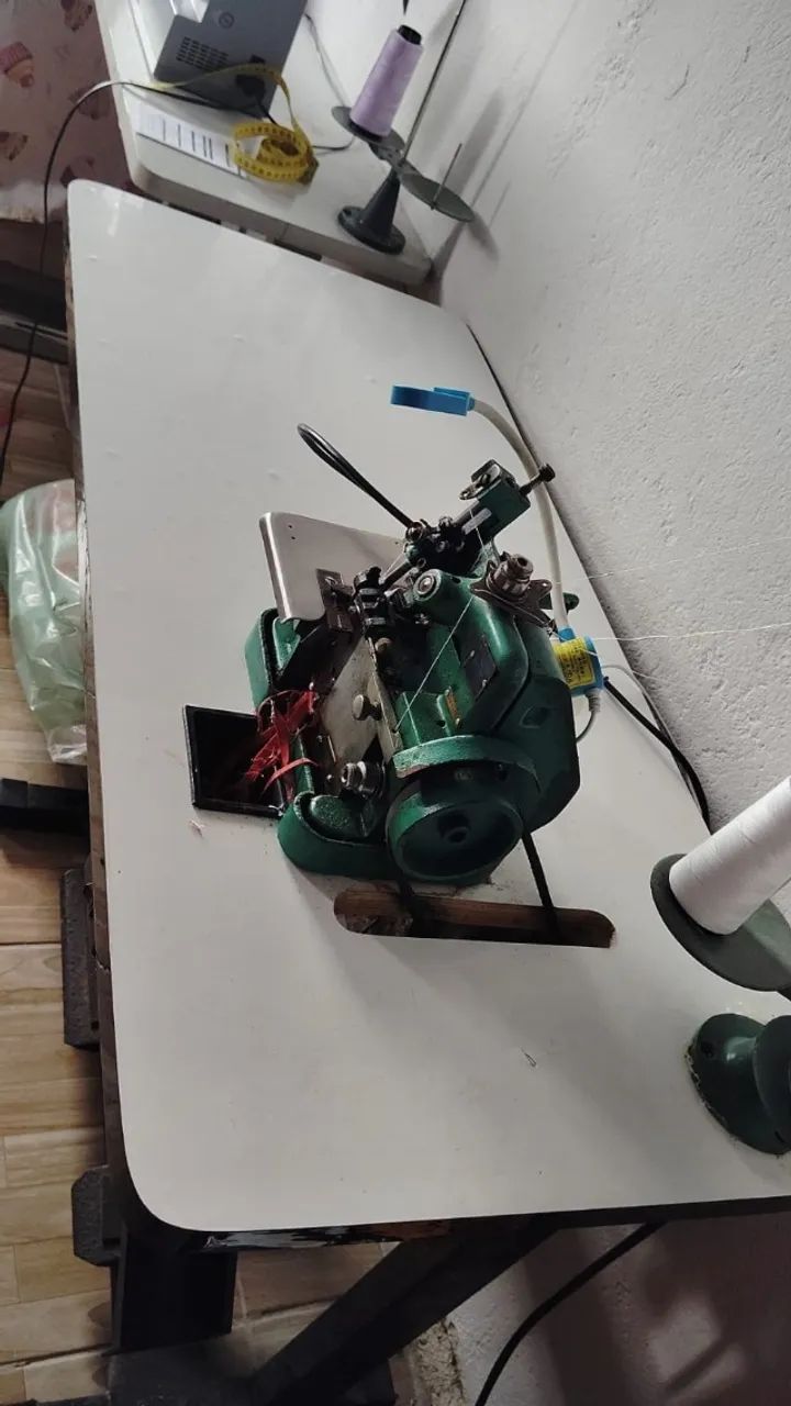 MAQUINA DE COSTUNA RETA OVERLOCK - Foto 2