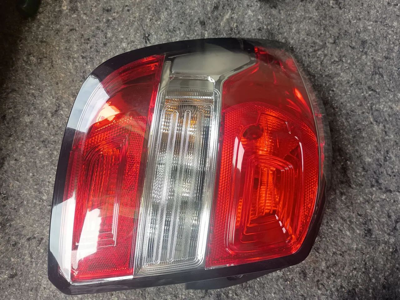 Banco e lanterna Chevrolet Spin  - Foto 4