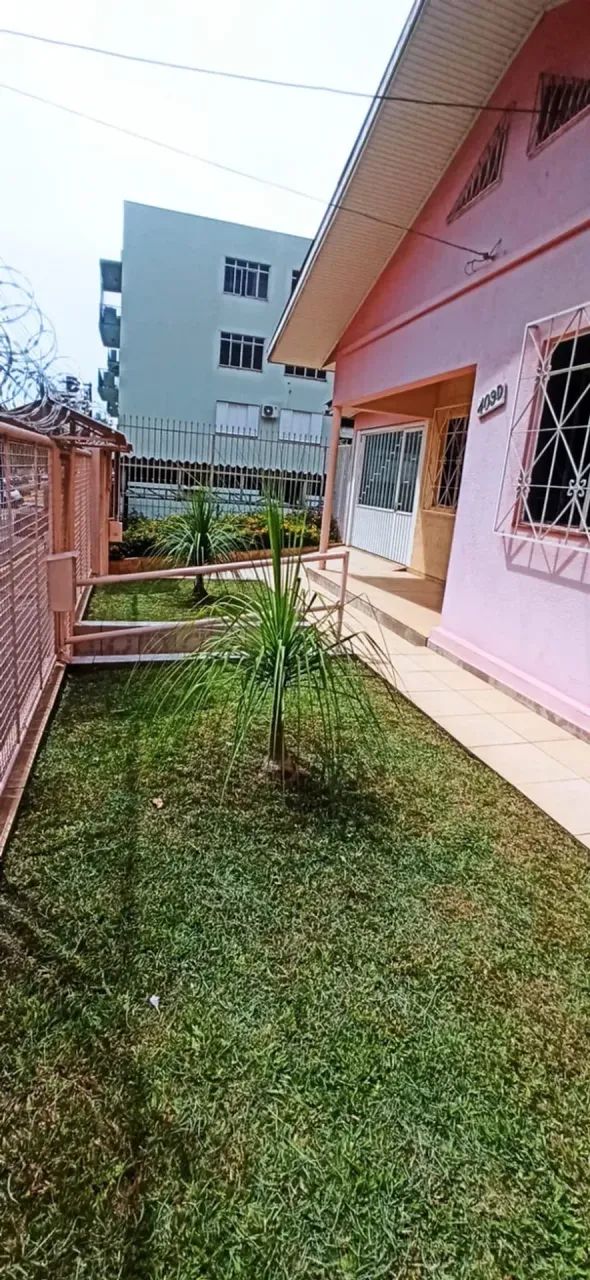 Casa Mobiliada no Centro - Chapecó - SC - Foto 2