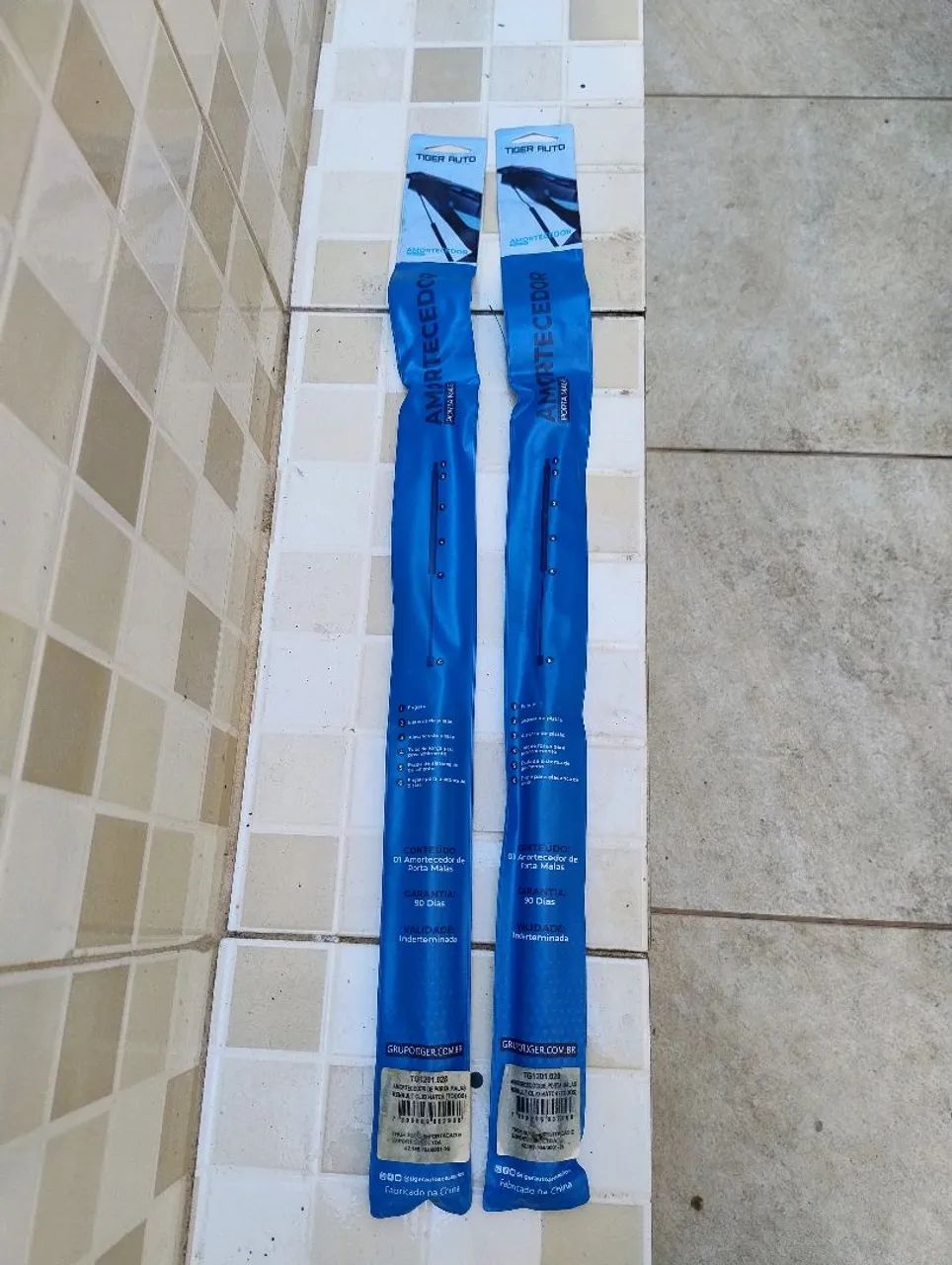 Amortecedores de carro com defeito  - Foto 2