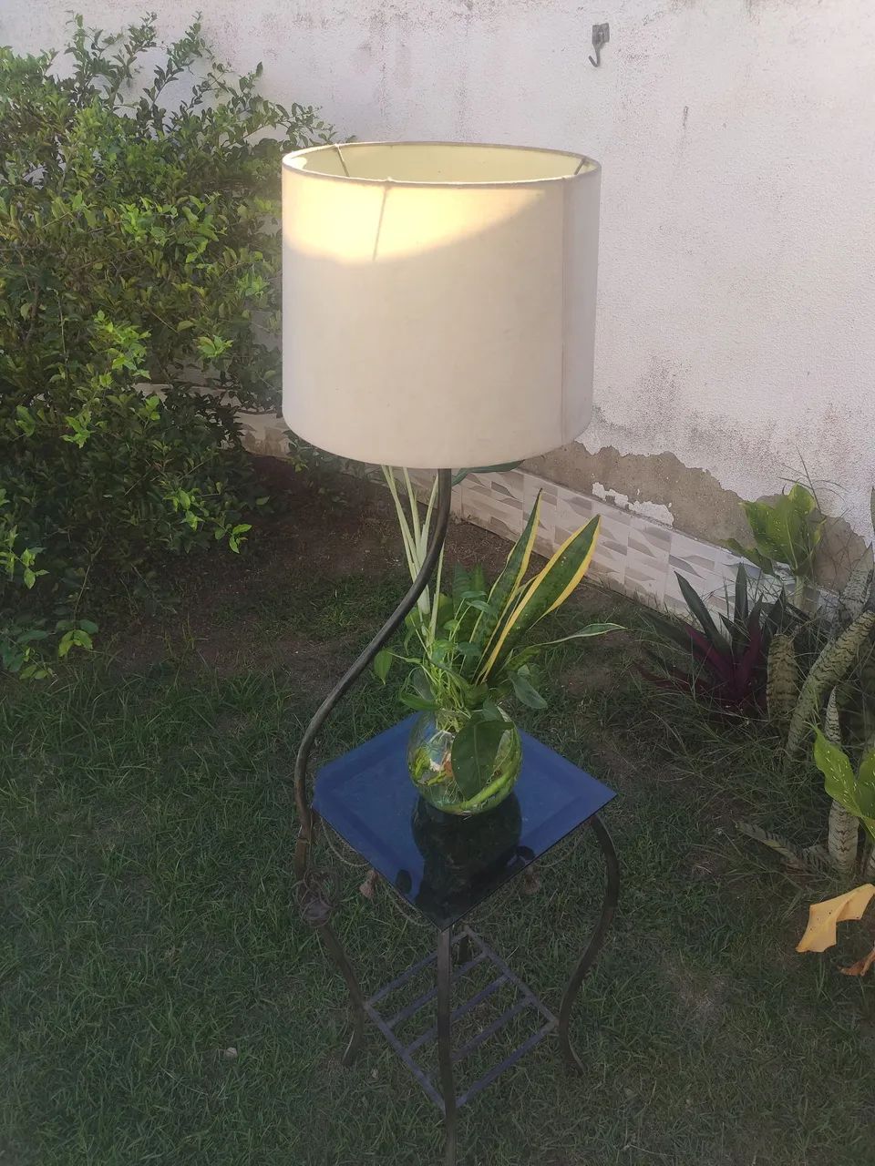 ABAJUR SOFISTICADO C/ VASO DE VIDRO - Foto 3