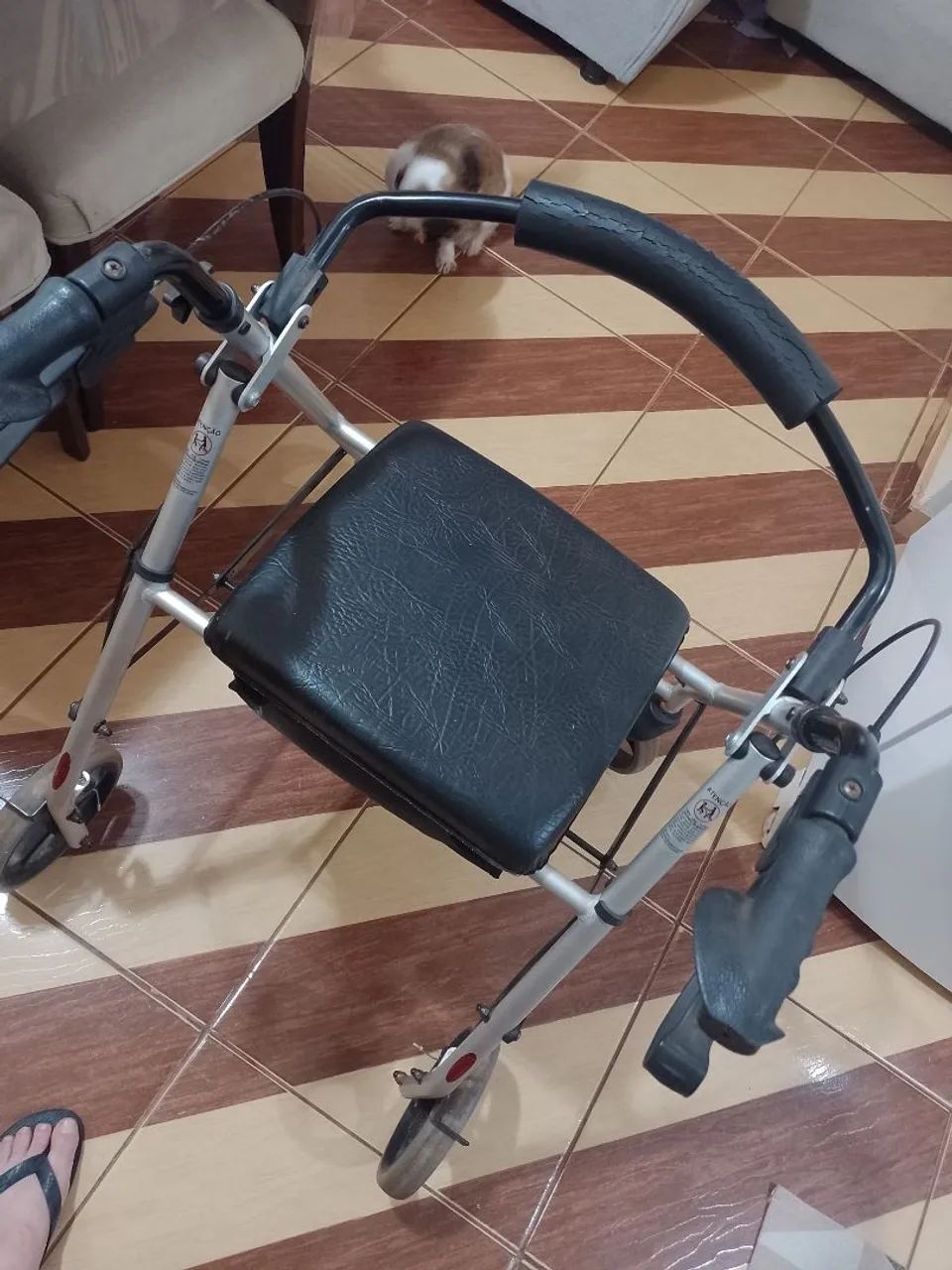 Andador com assento no Setor de Chácaras do Lago Norte - Foto 2