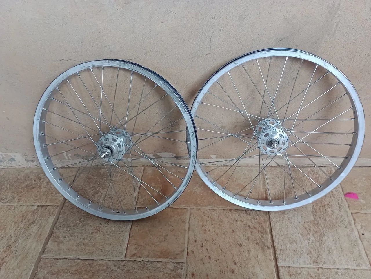 Aros 20 twohard 