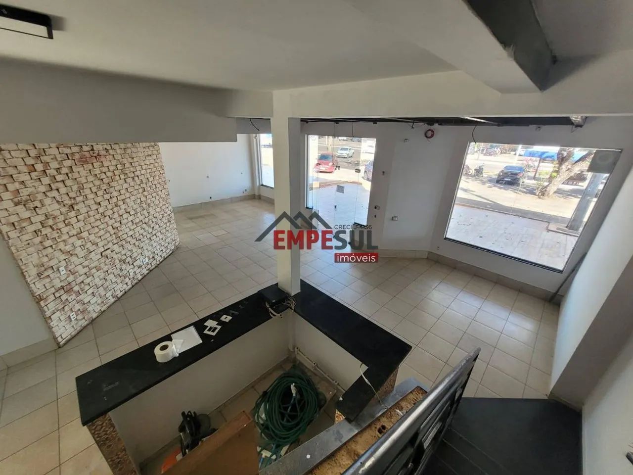 Vendo Prédio Comercial na LO 05  Excelente Localização! - Foto 3