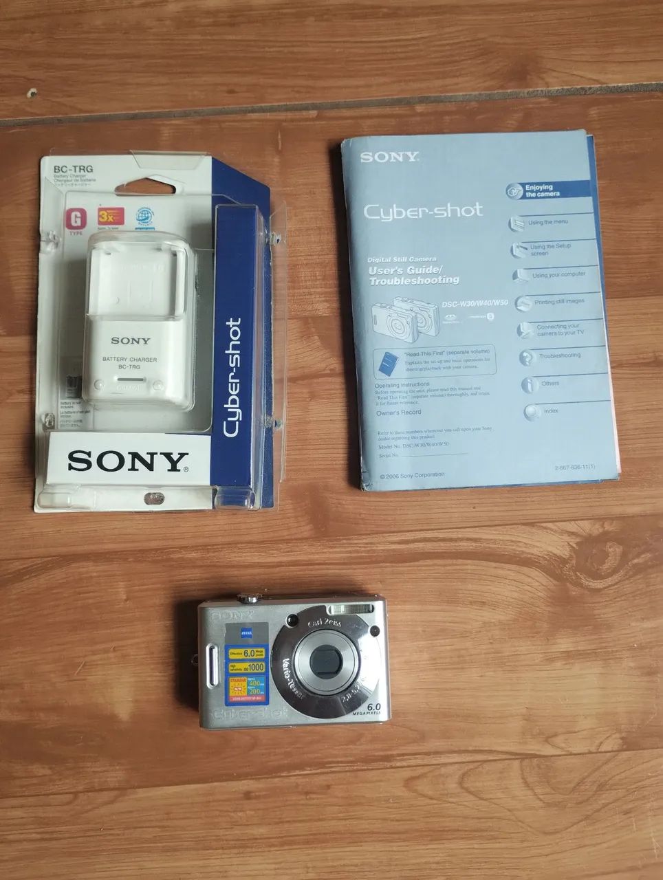 Vendo câmera digital Sony Cyber-shot 6.0 megapixels  - Foto 2