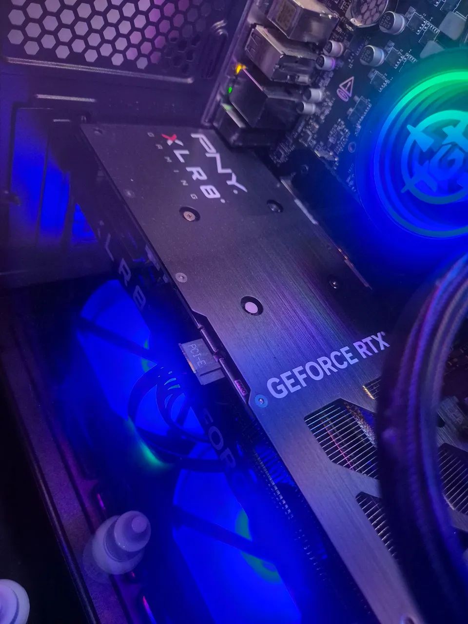 RTX 4060 TI XLR8 PNY 8GB - Foto 2