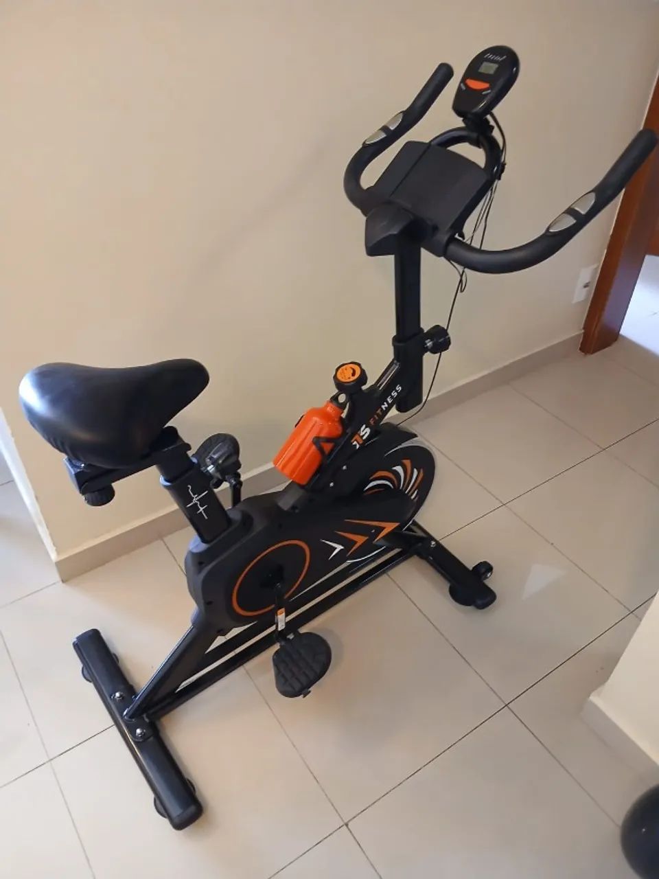 Bicicleta spinning com pouquíssimo uso!!!