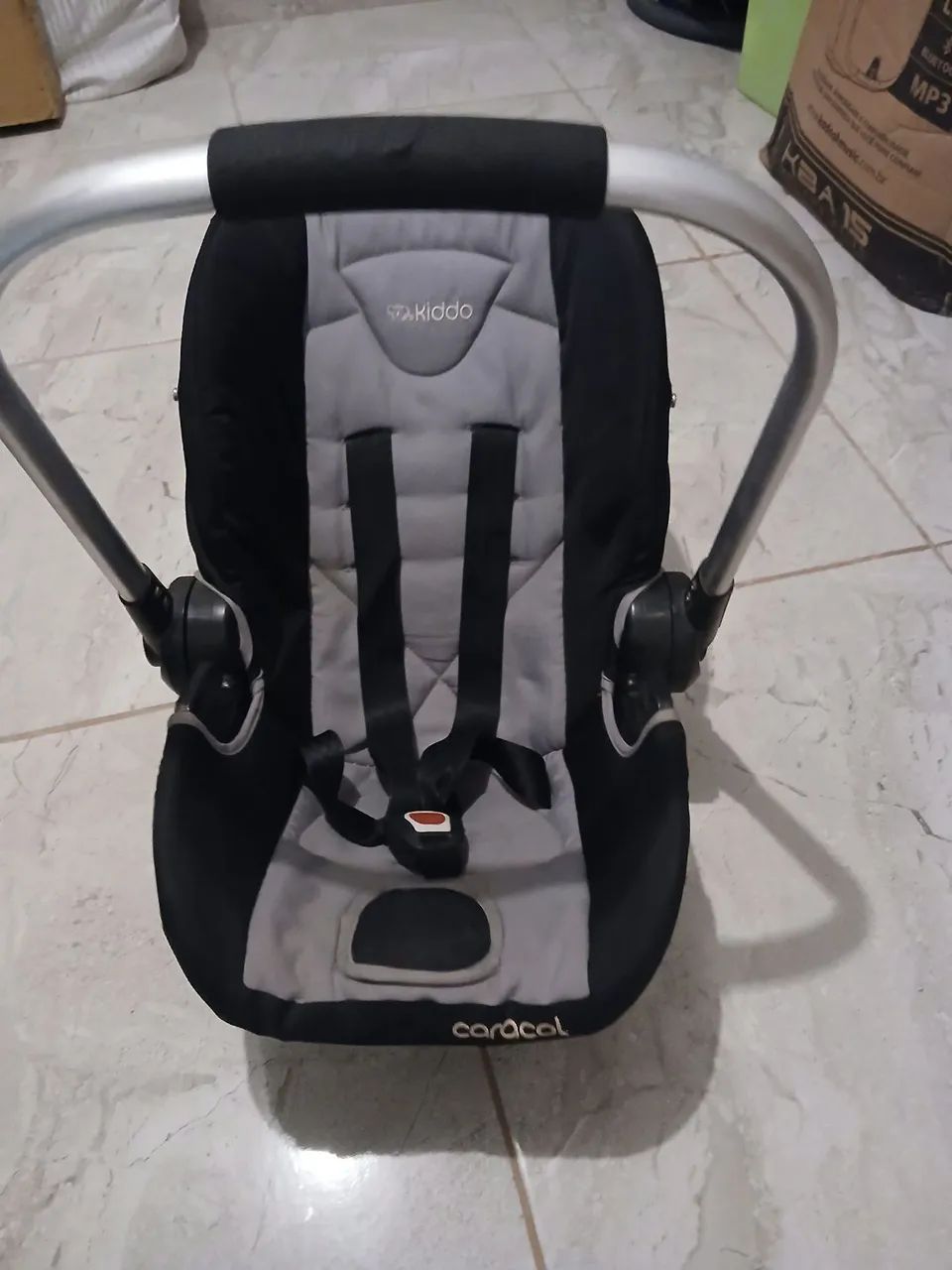 Bebê conforto com a base 