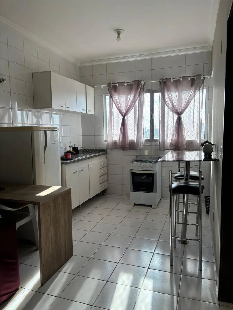 Apartamento MOBILIADO Fernando Corrêa frente ao Master