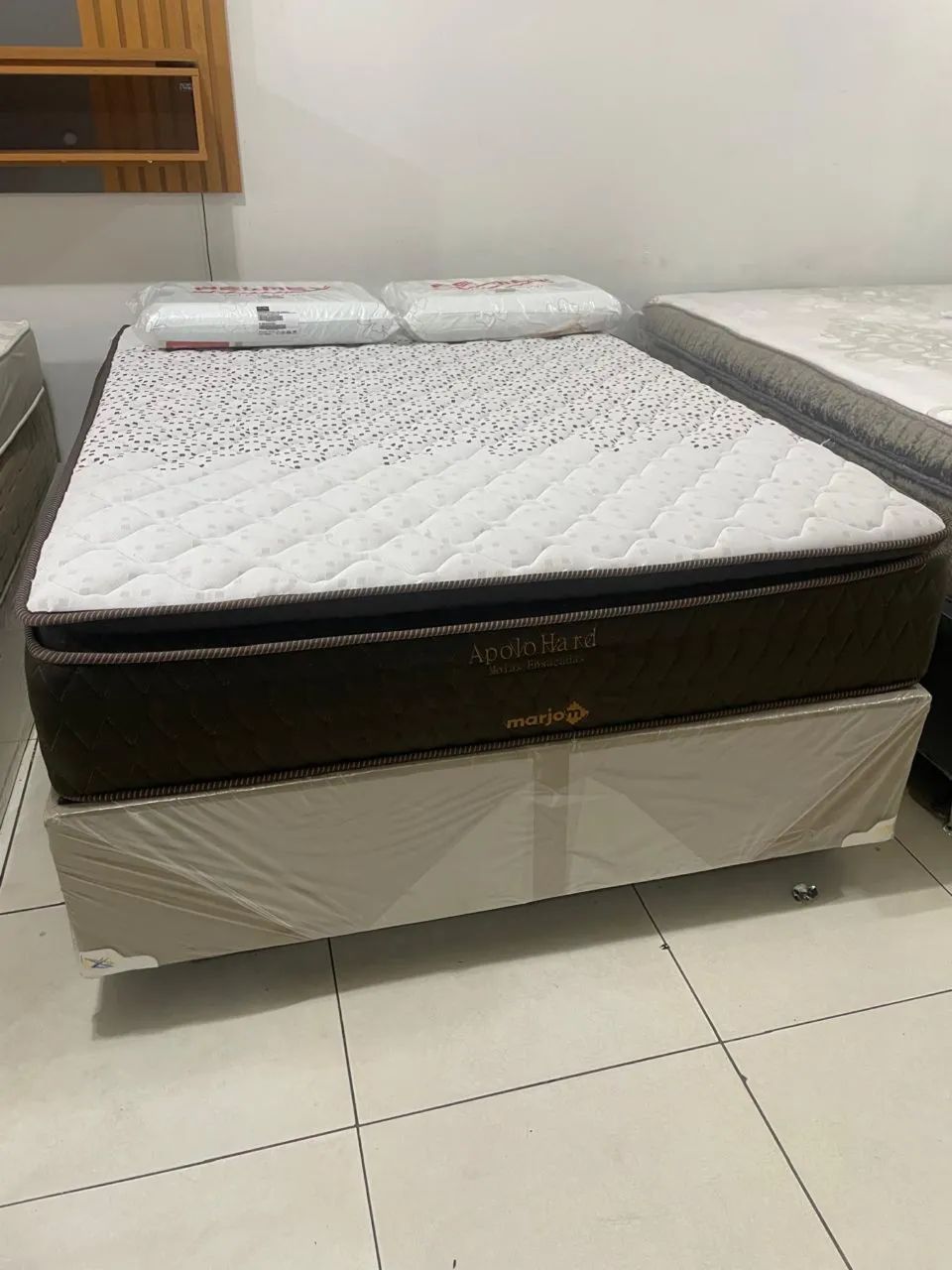Cama casal molas ensacadas com Pillow 