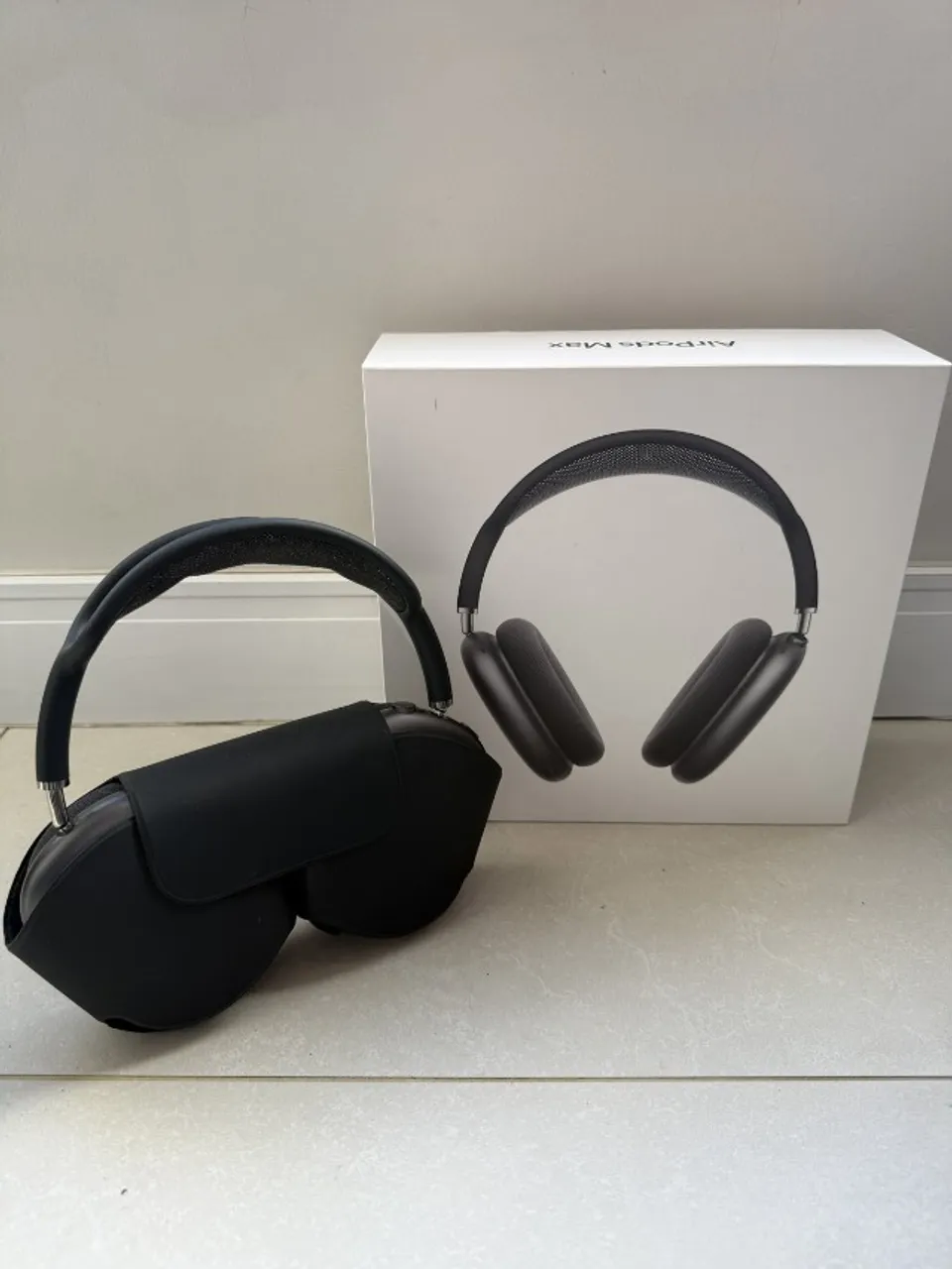 AirPods Max Original Apple Silver + Smart Case - Fones de Ouvido