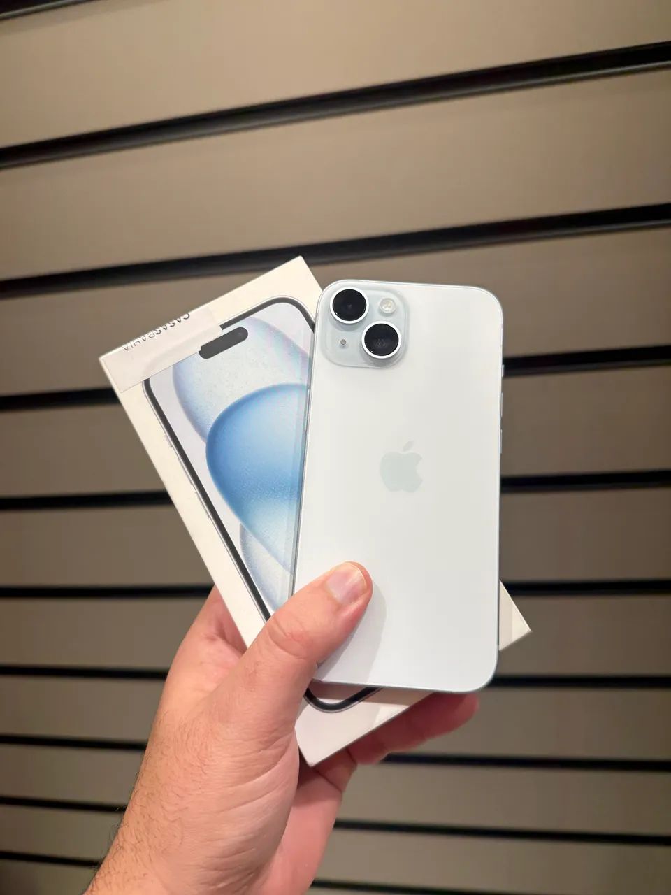 iPhone 15 azul com garantia Apple  - Foto 3