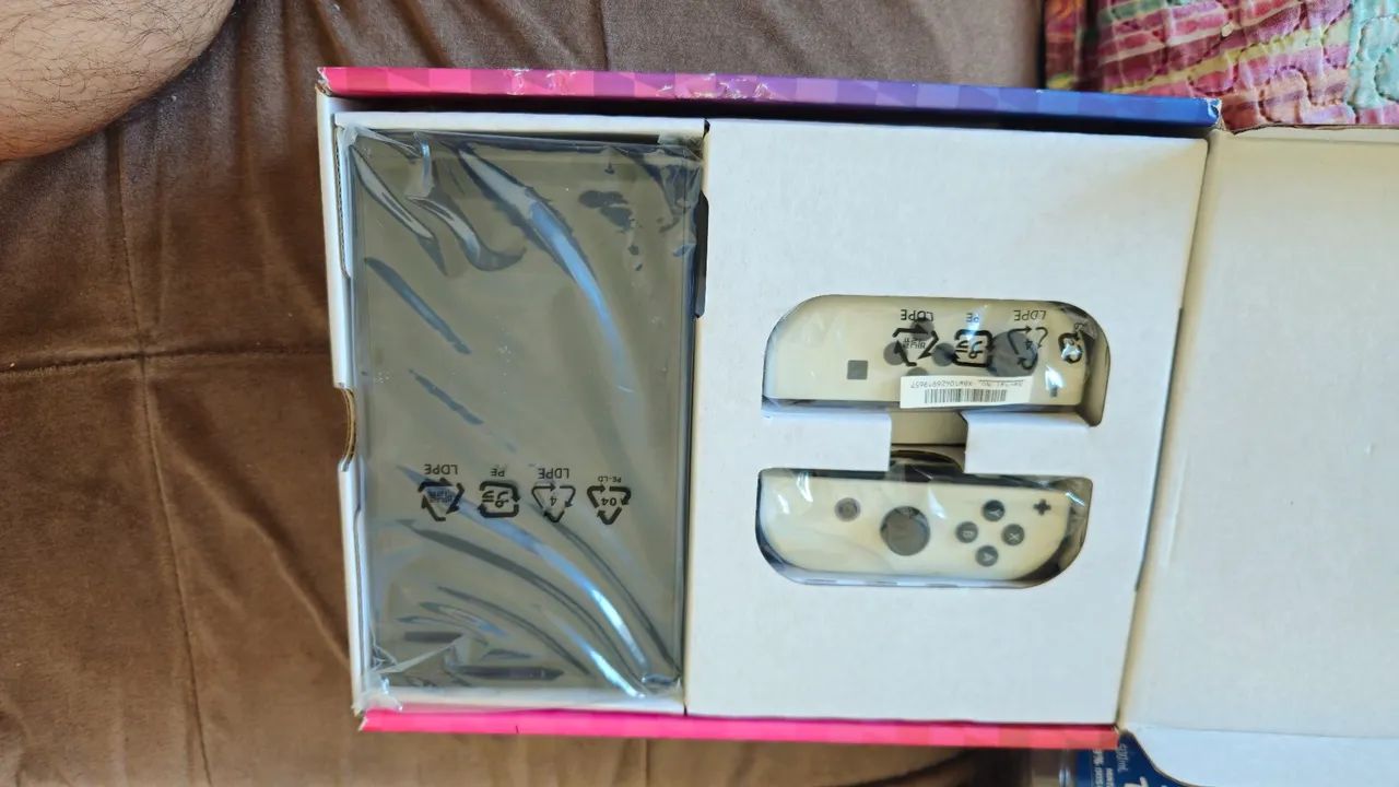 Nintendo Switch OLED NOVO - Foto 2