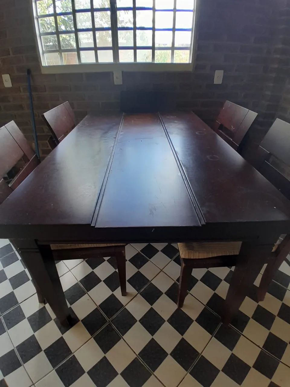 Mesa de Jantar de Madeira com 6 Cadeiras - Linda e Resistente - Foto 3
