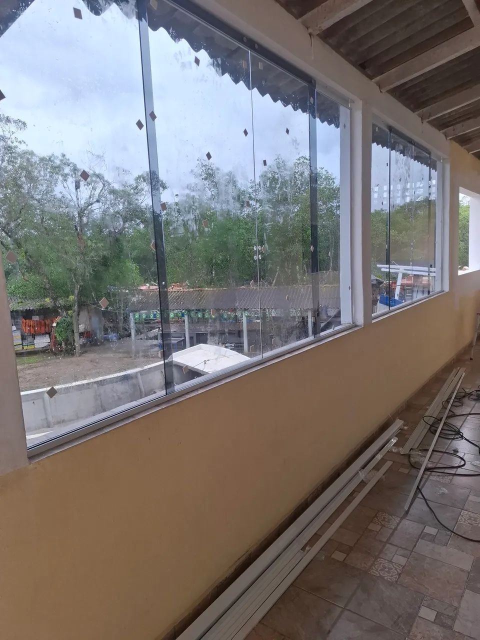 Fechamento  em vidro - Foto 5