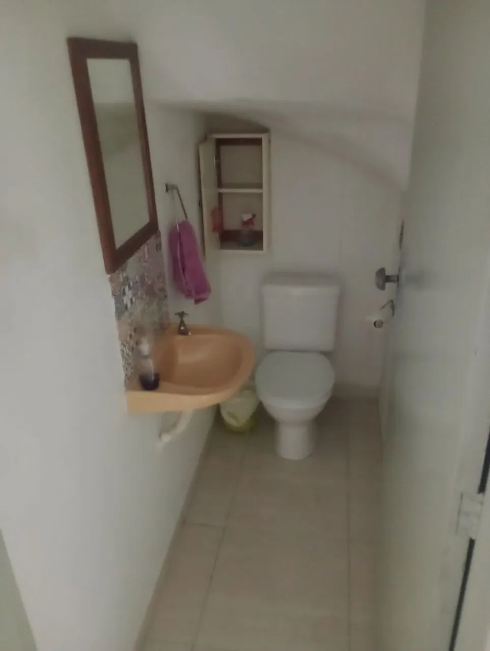 Vendo sobrado .com uma casa fundos  - Foto 3