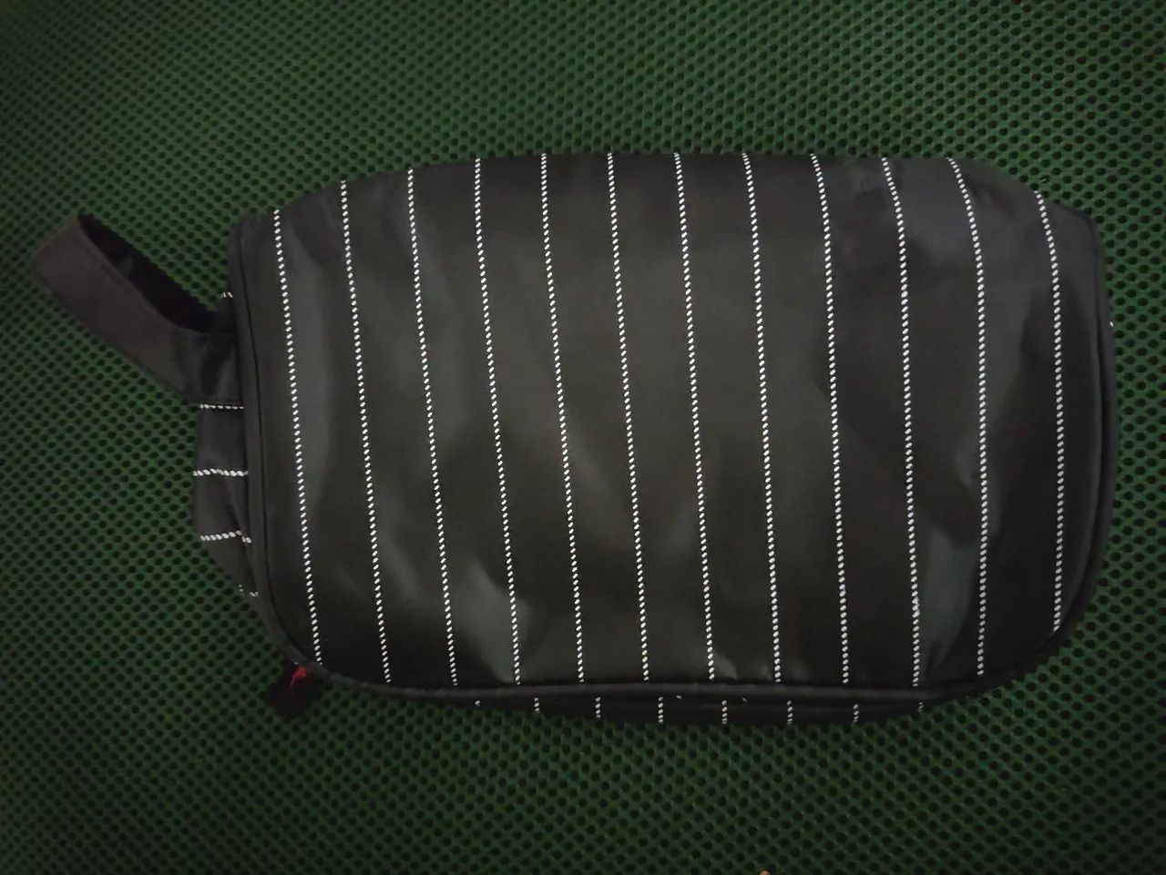 Caixa de caneta Bic Cristal vermelha com 50 unidades. Ponta média 1.0mm. Com Bolsa  - Foto 5
