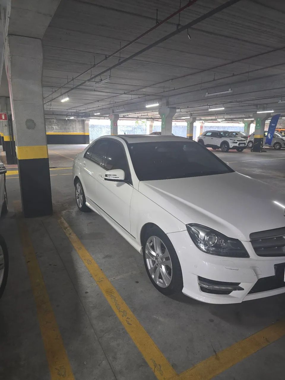 Mercedes-Benz C-200 2013