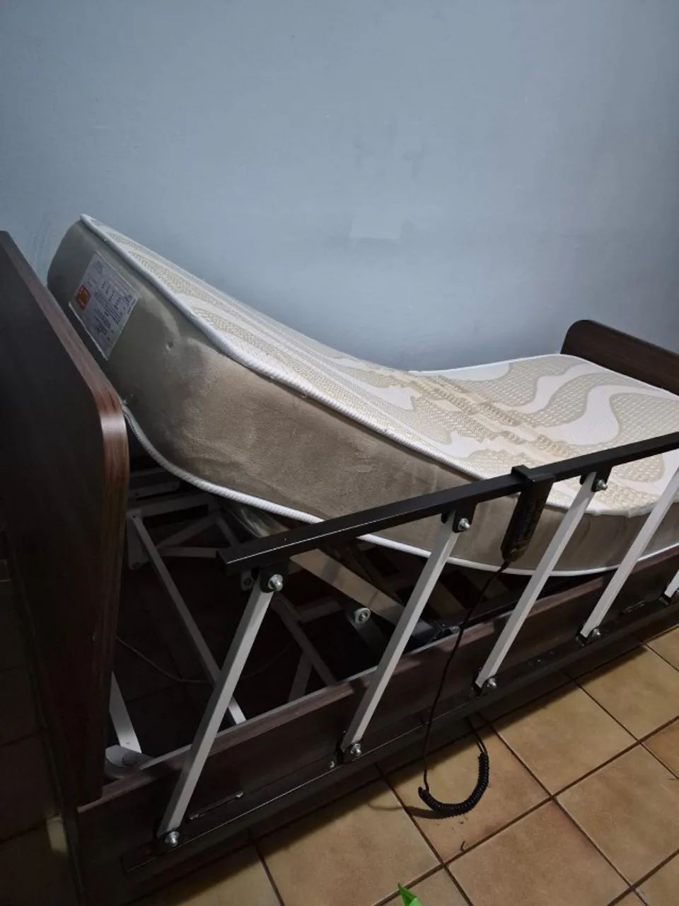 Cama Hospitalar Elétrica Motorizada - Foto 2