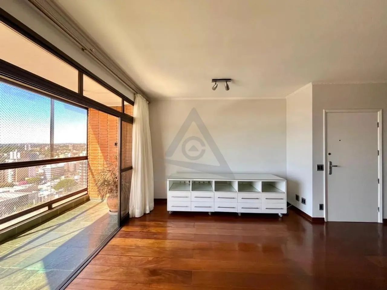 Apartamento para alugar em Campinas, Cambuí, com 3 quartos, com 129 m², Edifício Monte Car
