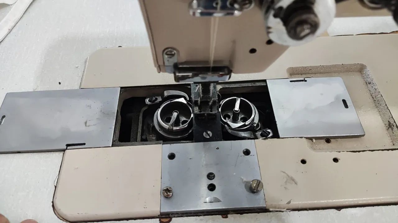Máquina de costura industrial reta e Pesponto - Foto 5