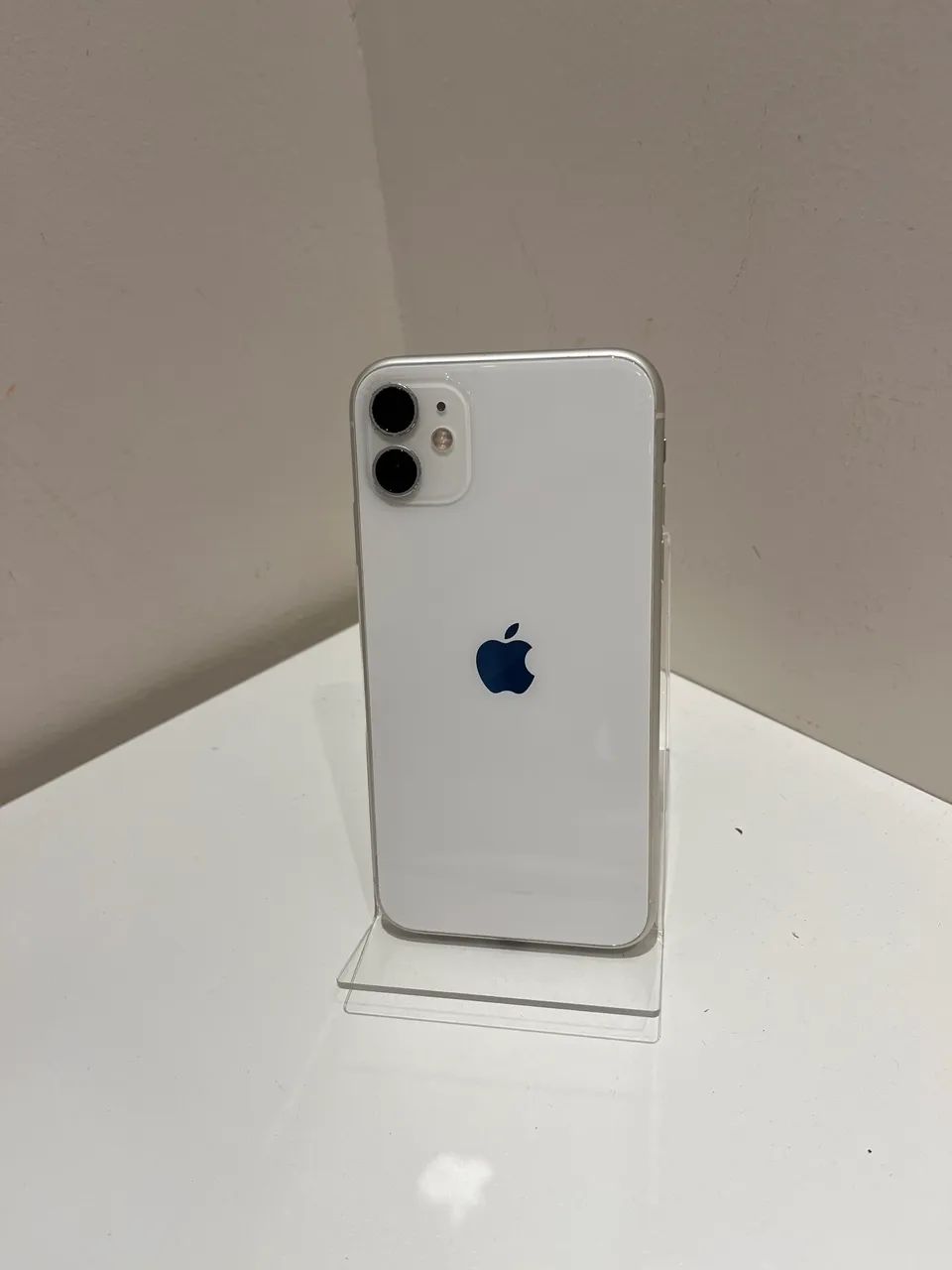iPhone 11 64gb - branco - Celulares e Smartphones - Piratininga