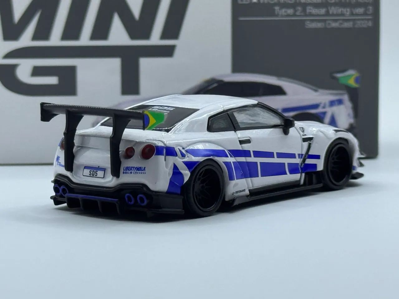 Mini GT 718 - Nissan GT-R (R35) Salão DieCast 2024 (5) - Foto 2