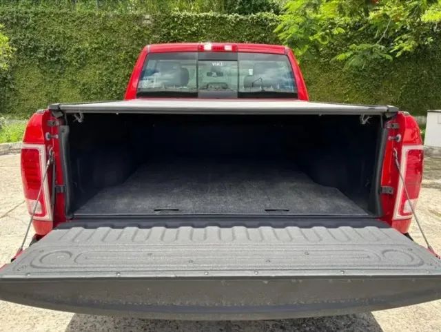 Ram Classic Laramie 5.7 V8 16V Gasolina 4X4 Aut. 2023 - Foto 7