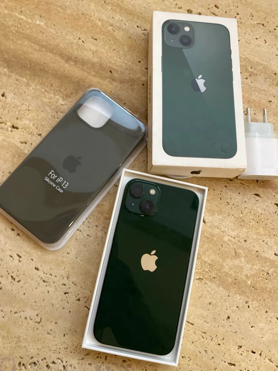 iPhone 128gb com caixa e carregador  - Foto 5
