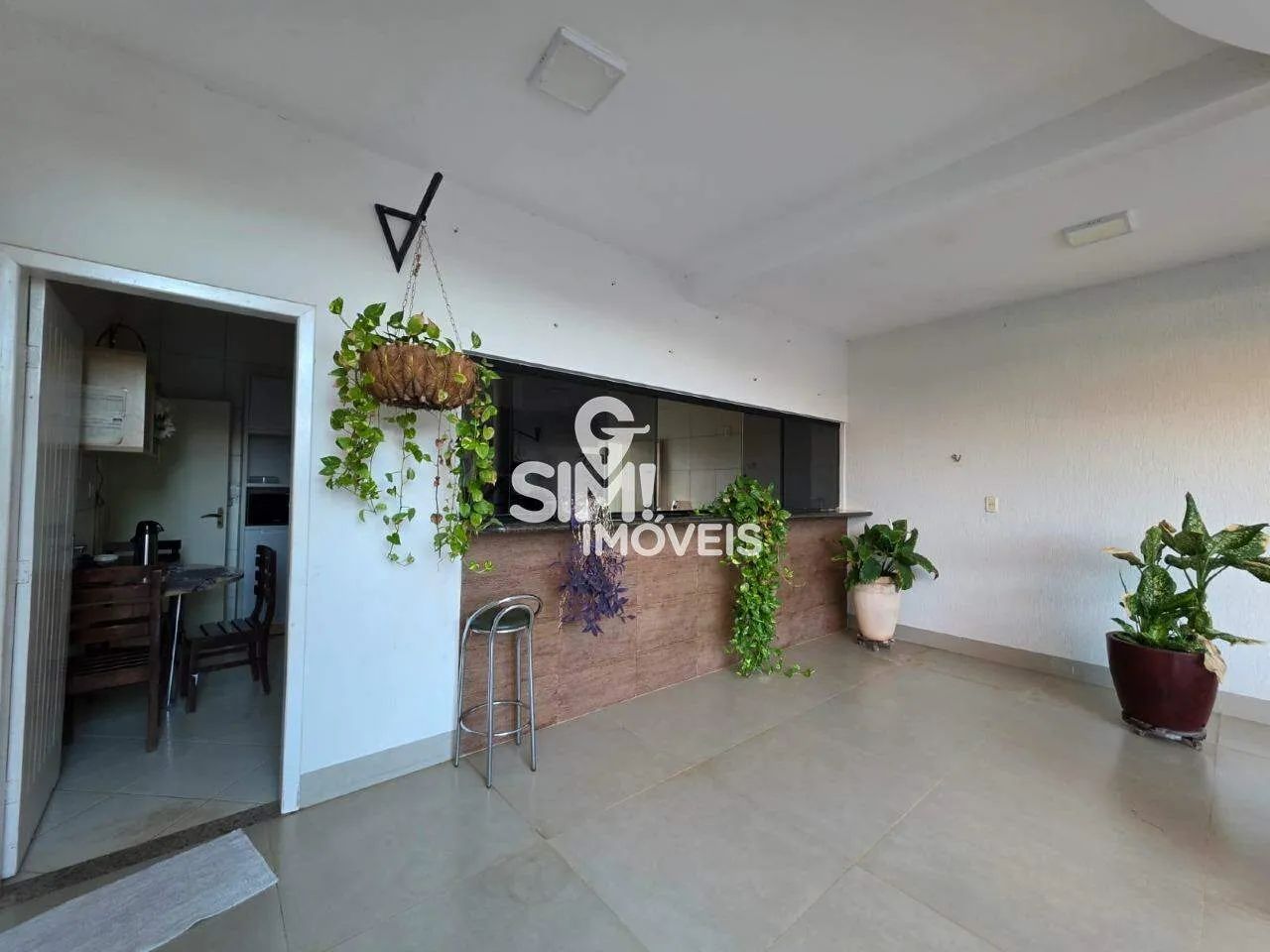 EXCELENTE CASA 04 SUÍTES COM ÁREA DE LAZER AMPLA NA 309 SUL! - Foto 4