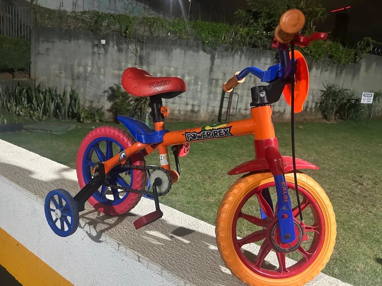 Bicicleta infantil Aro 12 - Foto 3