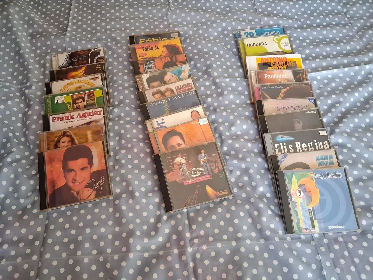 CDS USADOS ORIGINAIS MPBS, SERTAEJOS E CLÁSSICOS. - Foto 3