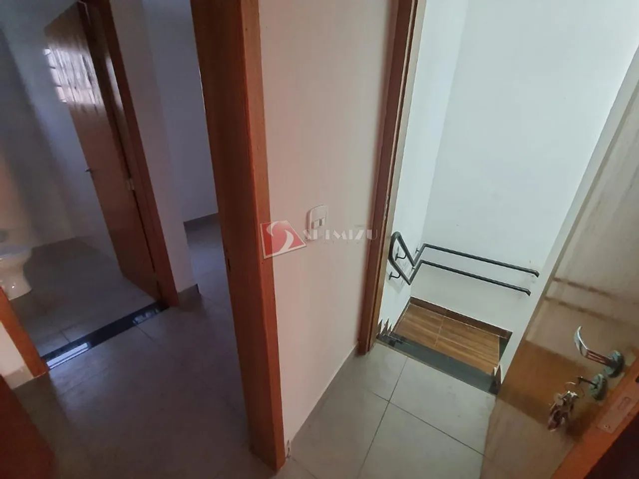 Sobreloja para alugar em Maringá, Jardim Alvorada, com 1 quarto, com 40 m² - Foto 4