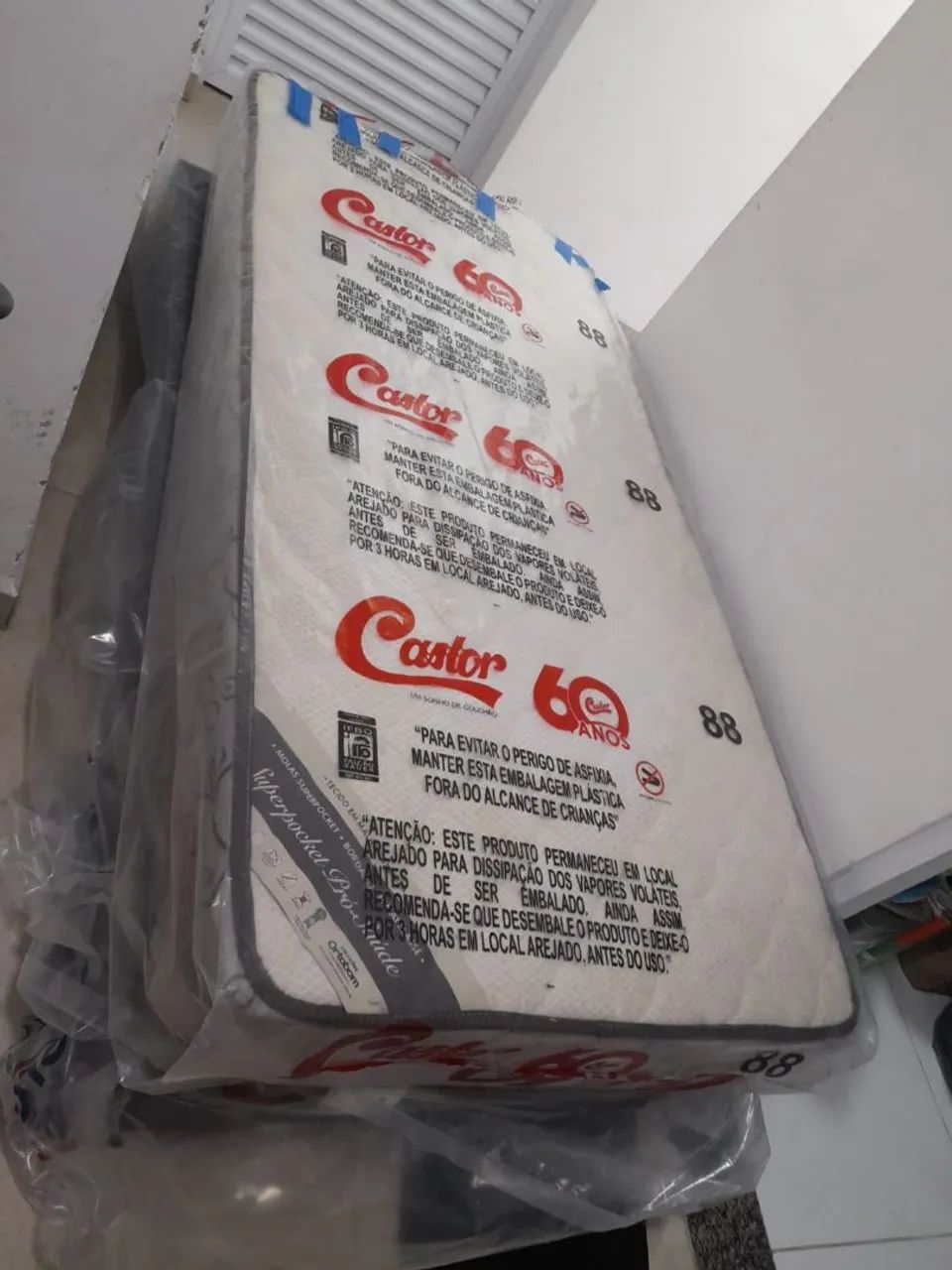 Cama box ortobom pr ó-saúde semi nova colchão molas - Foto 2