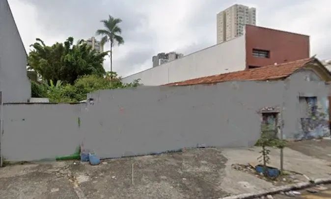 Excelente terreno para construtores !