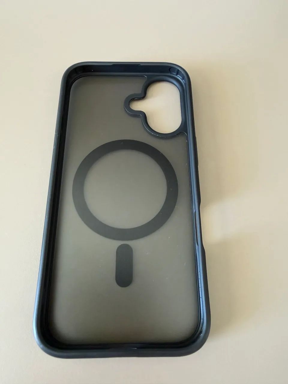 Capa iPhone 16 preta, marca Jetech - Foto 3