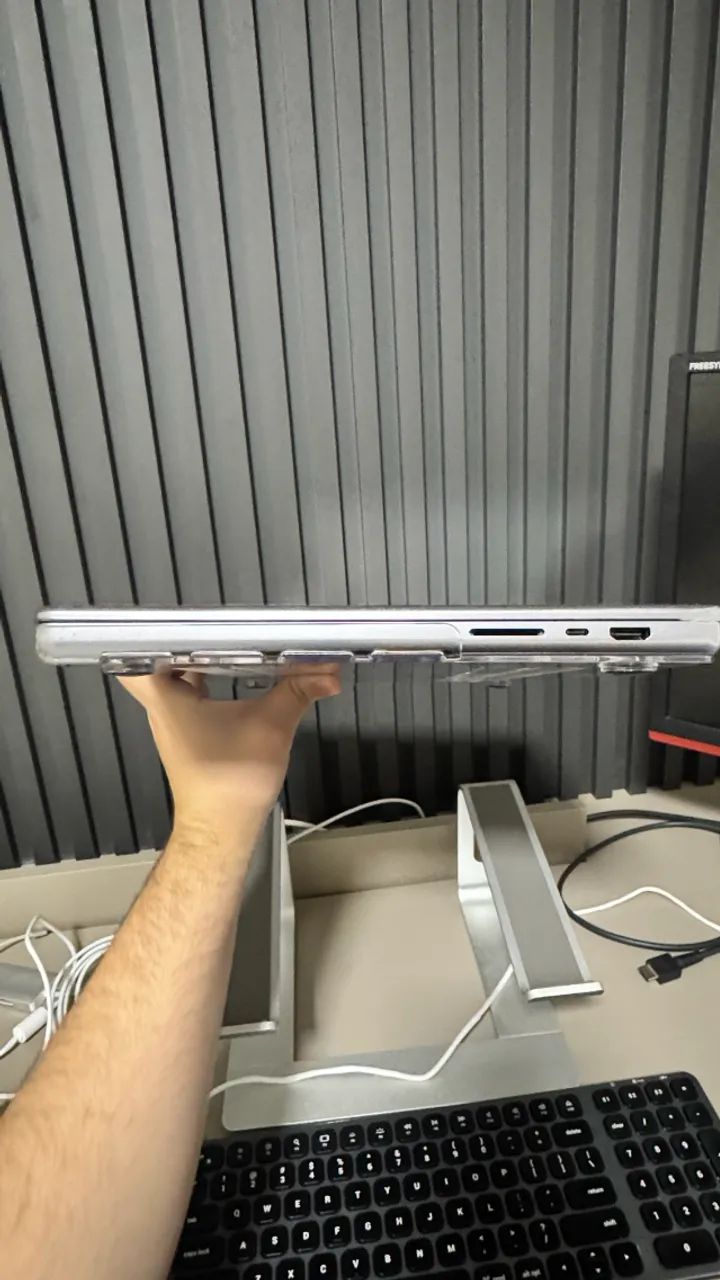 MacBook Pro 16 polegadas M1 Pro 16GB 512GB - Impecável + Carregador - Foto 3