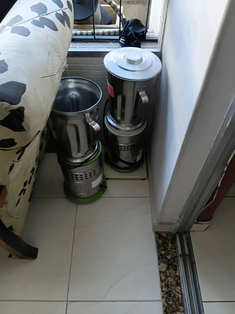 Refresqueira dupla cuba e trituradores açãi.  - Foto 2